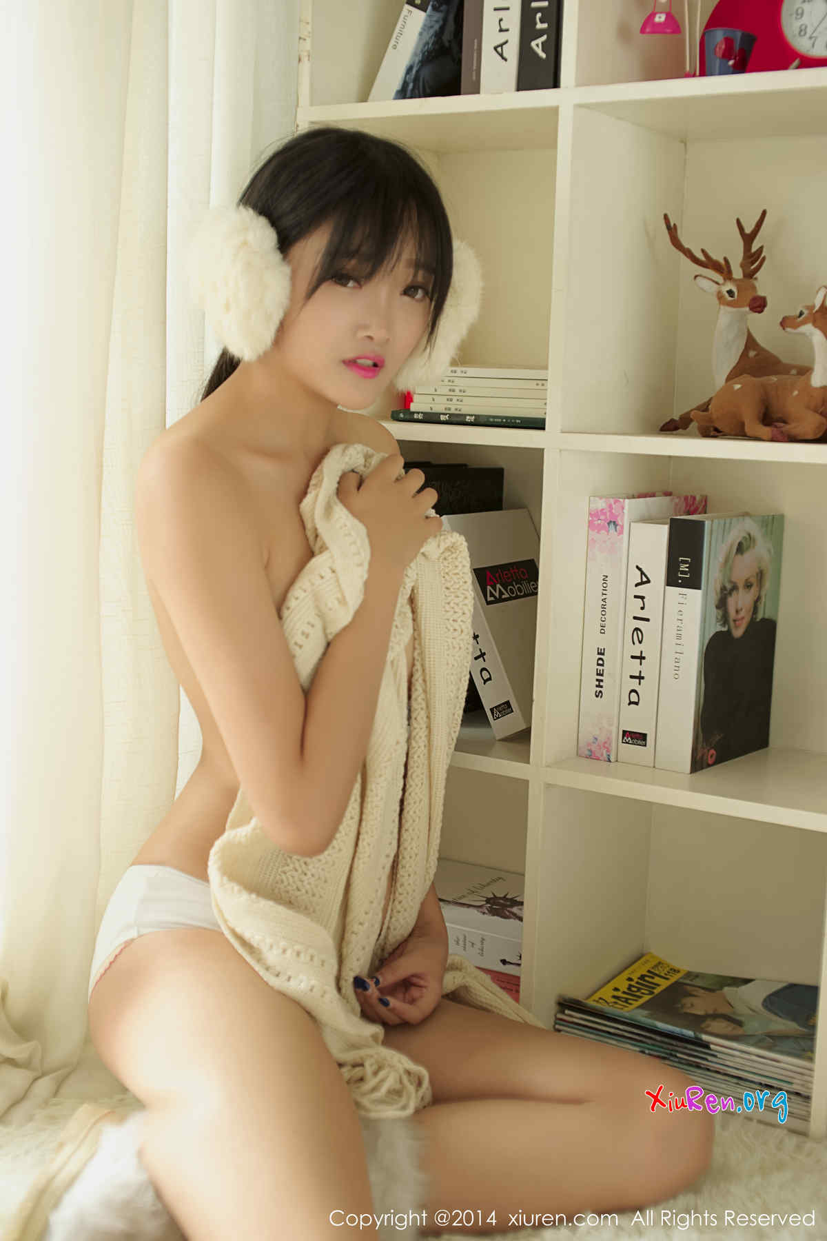 [秀人网XiuRen] N00217 骨感苗条美少女靜顏寧全裸真空致命喷血私房 50P